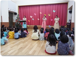 子どものためのクリスマスコンサート（日野の森保育園主催）