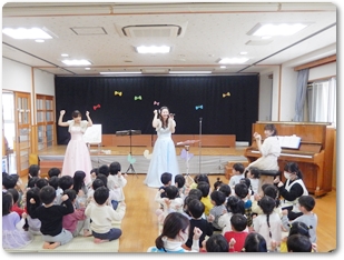 子どものためのコンサート（同朋にこにこ園）